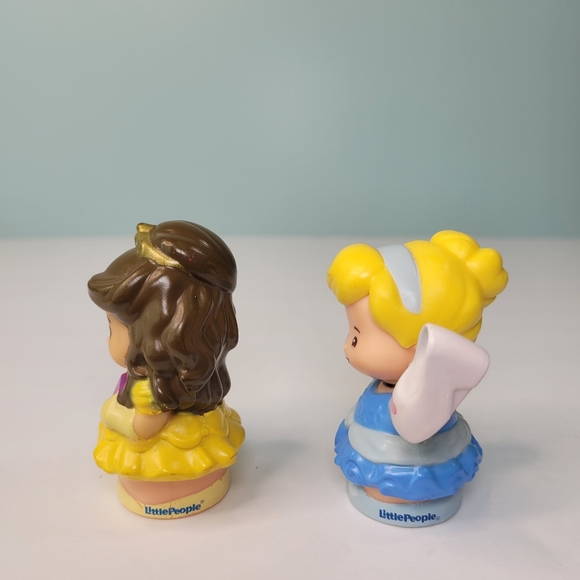 Little People Disney Princess Belle and Cinderella with Shoe Lot of 2 - Picture 2 of 7